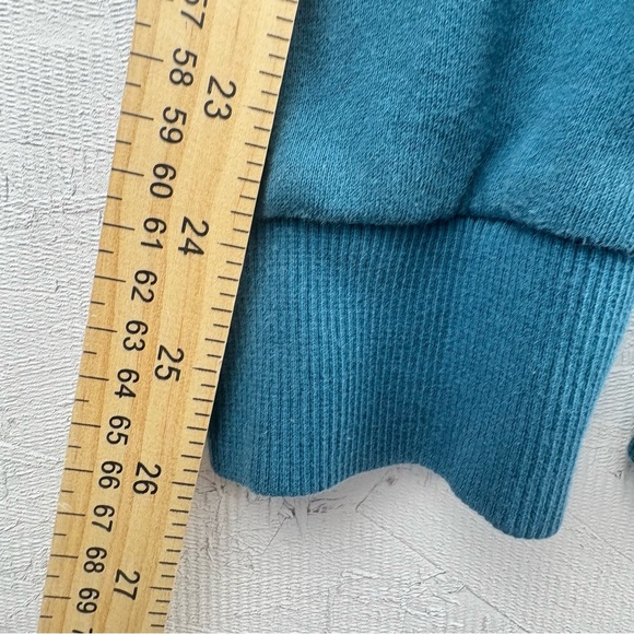 Under Armour Women’s Loose Fit Teal Blue Hoodie Raglan Sleeves Sz Medium - Picture 7 of 8